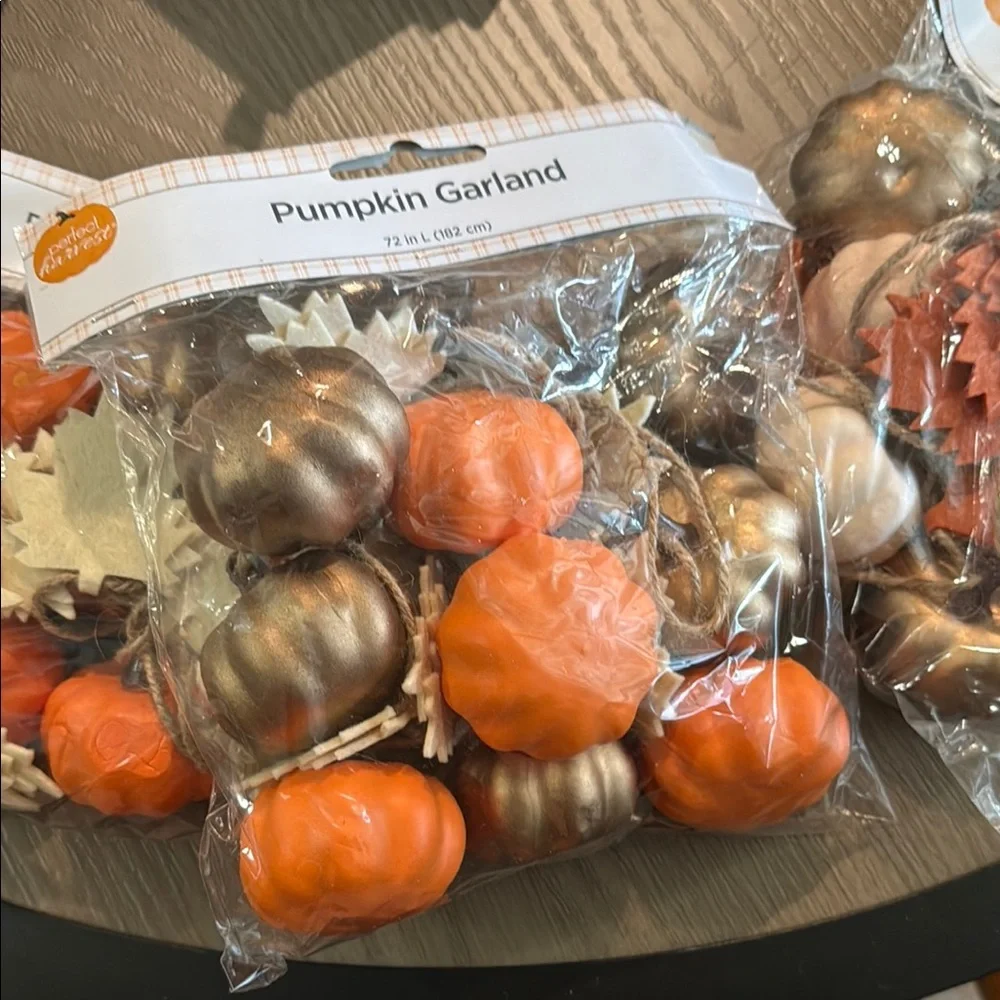 New set/3 Pumpkin Garland with Orange and Bronze Pumpkins